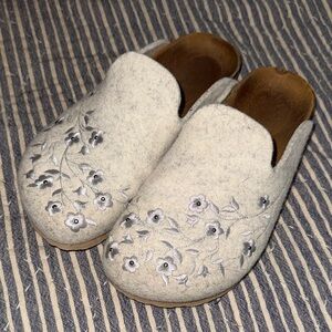 Garnet Hill Wool Embroidered Slides Clogs Slippers